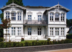 Villa Baroni - 200m vom Ostseestrand entfernt, WLAN, Seebad Bansin
